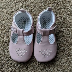 Size 18-24 months Surprise by Stride Rite shoes